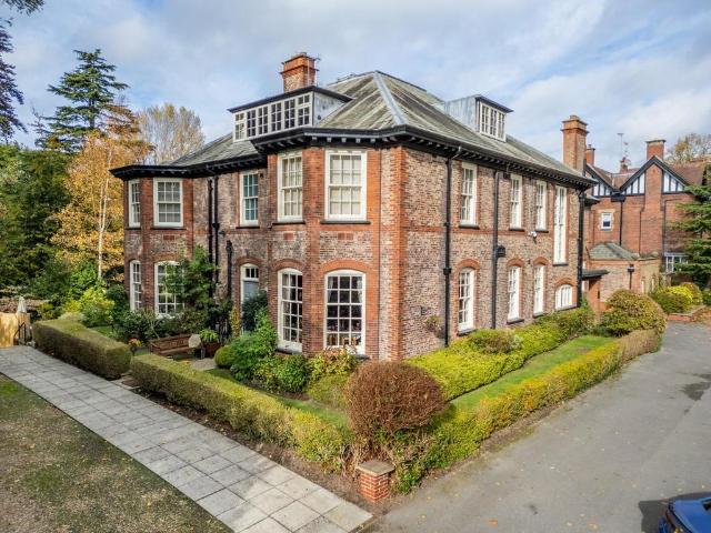 4 bedroom apartment for sale