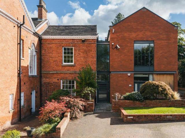 4 bedroom apartment for sale