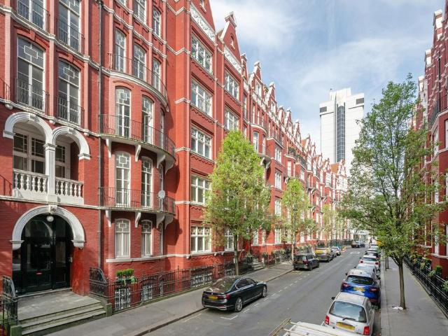 4 bedroom apartment for sale