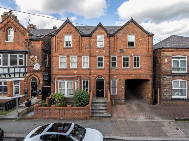 4 bedroom apartment for sale