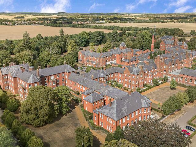 4 bedroom apartment for sale