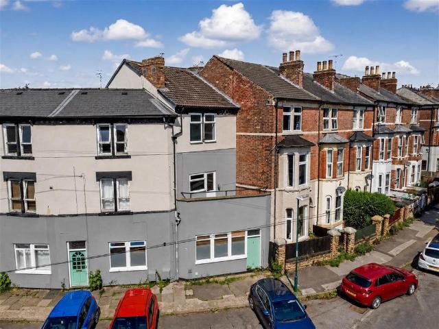 4 bedroom apartment for sale