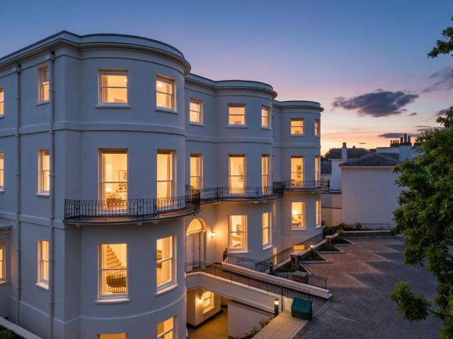4 bedroom apartment for sale