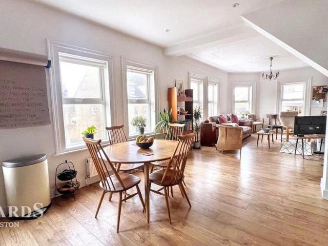 4 bedroom apartment for sale