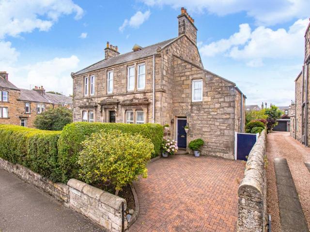 4 bedroom apartment for sale