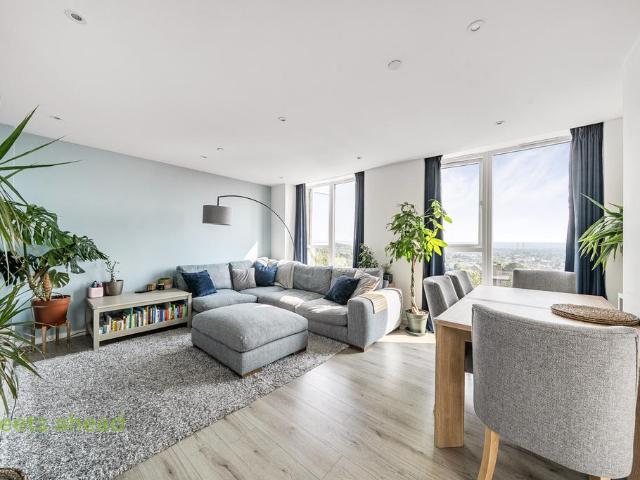 4 bedroom apartment for sale