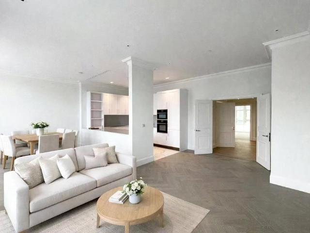 4 bedroom apartment for sale