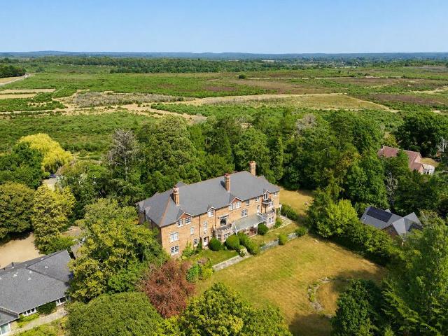 4 bedroom apartment for sale
