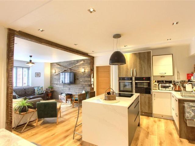 4 bedroom apartment for sale