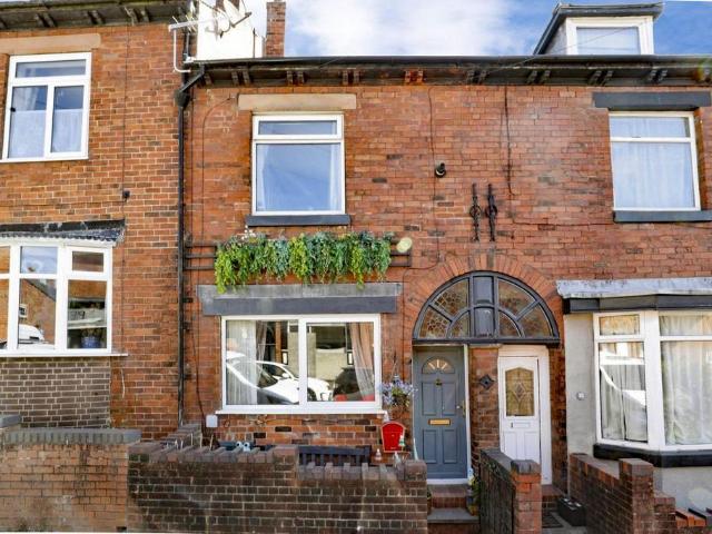 4 bedroom terraced house for sale