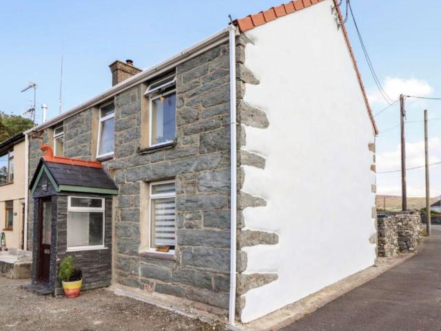 4 bedroom apartment for sale