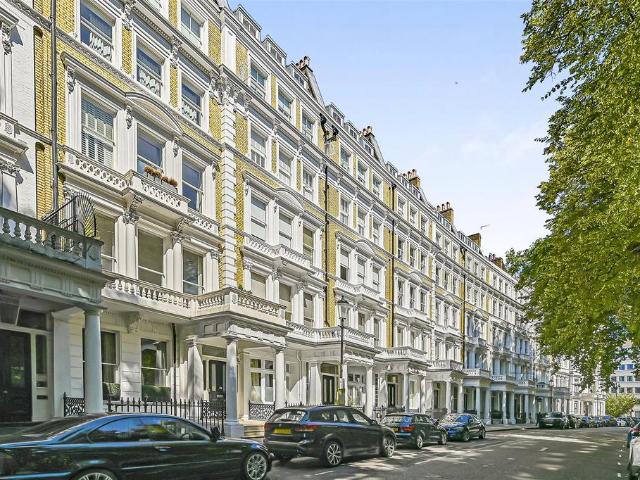 4 bedroom apartment for sale