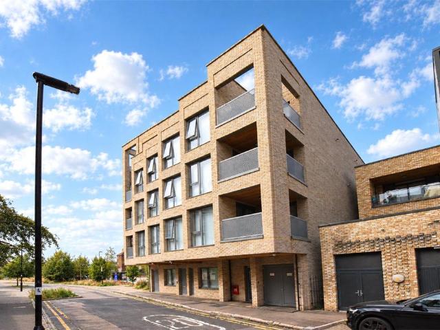 4 bedroom apartment for sale