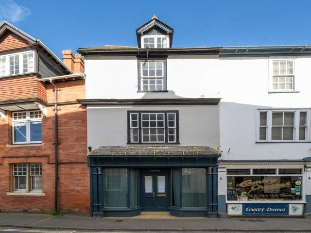 4 bedroom apartment for sale