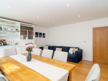 4 bedroom apartment for sale