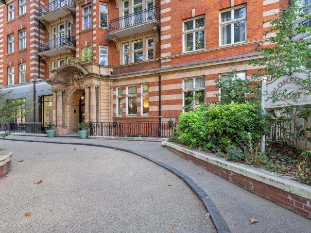 4 bedroom apartment for sale