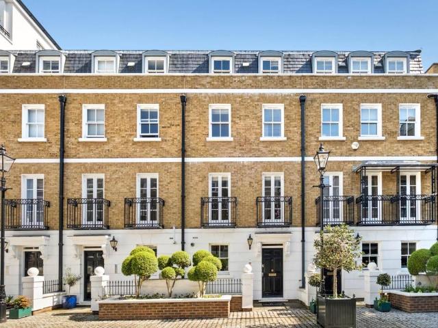 4 bedroom apartment for sale