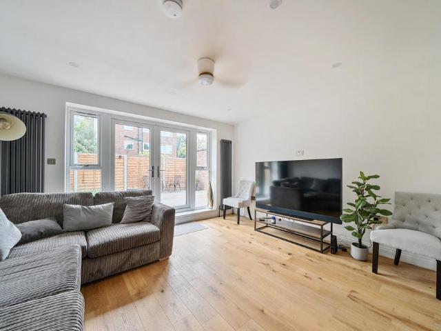 4 bedroom apartment for sale