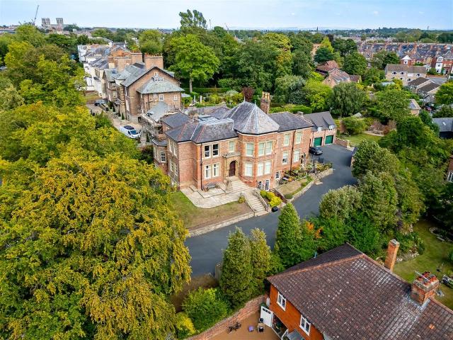 4 bedroom apartment for sale