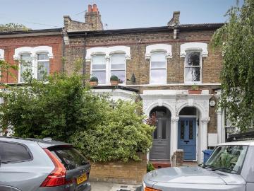 4 bedroom apartment for sale