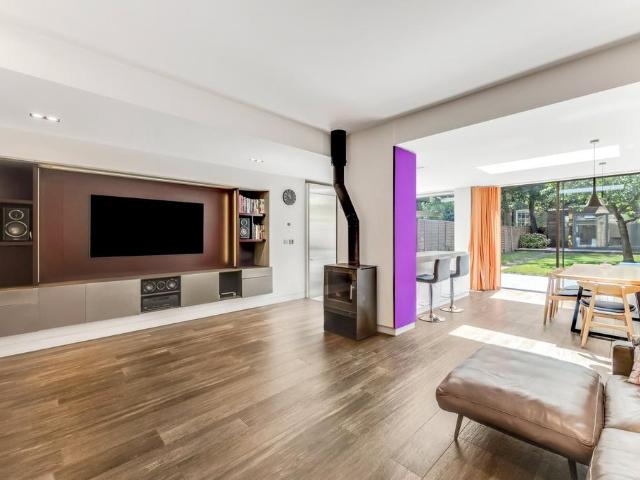 4 bedroom apartment for sale