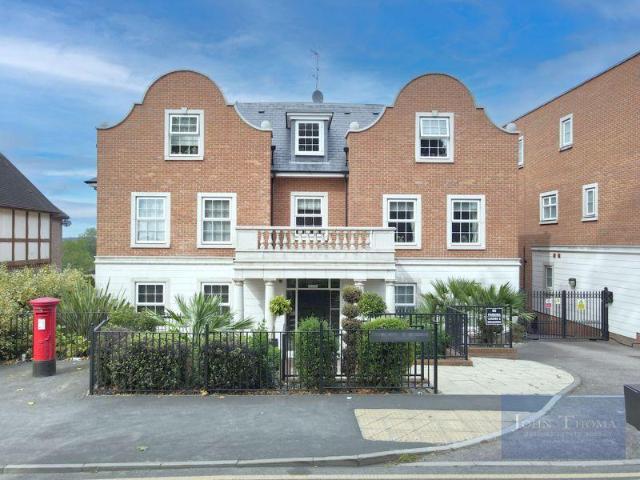 4 bedroom apartment for sale