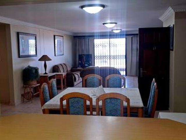 4 Bedroom Apartment in Margate Beach