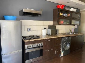 Apartment to rent in Braamfontein - Parking