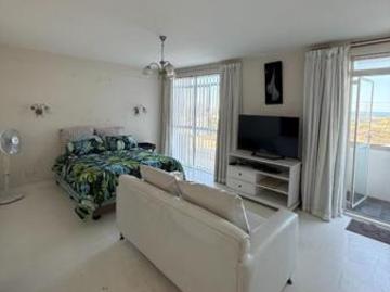 4 Bedroom Apartment in Humewood