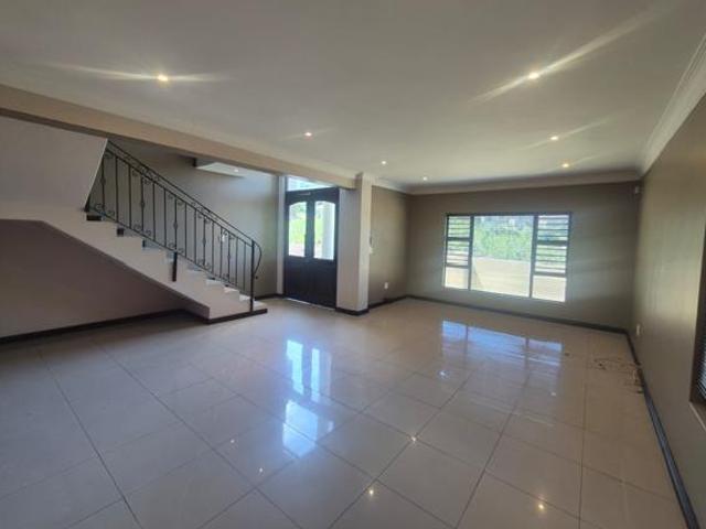 4 Bedroom Apartment in La Lucia