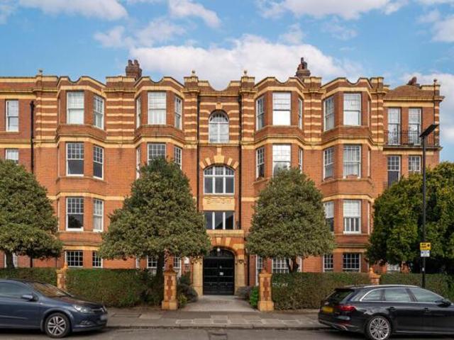 4 Bedroom Apartment London Greater London 100579071