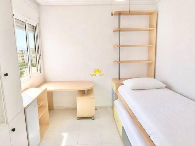 4 BEDROOM APARTMENT LOS ALCÁZARES