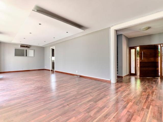4 Bedroom Apartment Rented in Killarney | Zareena Kara Properties