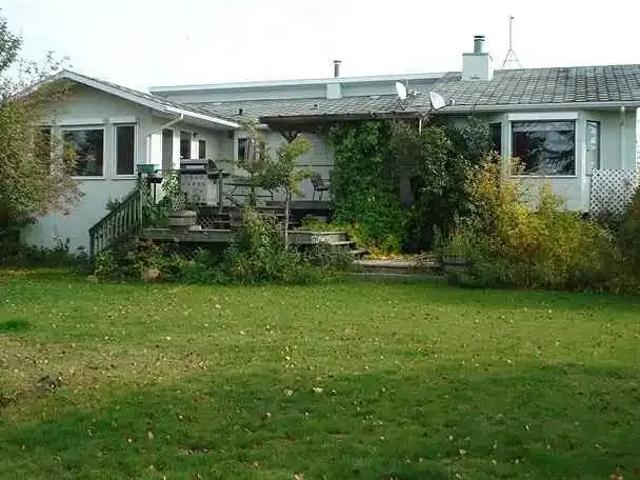 4 Bedroom Apartment Strathmore AB 105150938