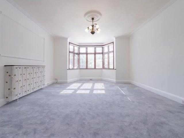 4 Bedroom Apartment To Let