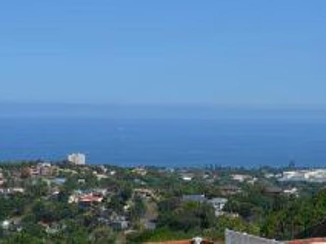 4 Bedroom Apartment To Let in La Lucia