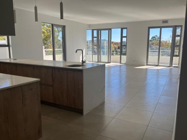 4 Bedroom Apartment To Let in Parkview