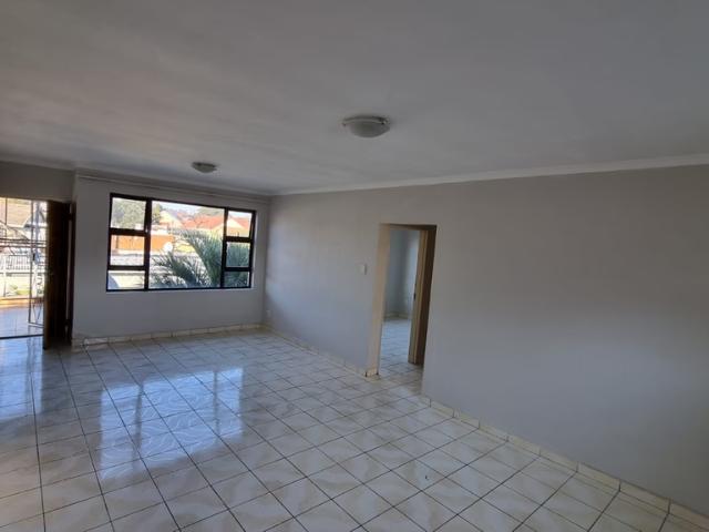 4 Bedroom Apartment To Let in Robertsham | Fair Properties