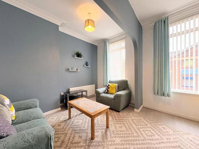 4 bedroom apartment to rent