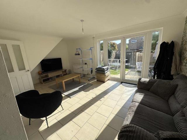 4 bedroom apartment to rent
