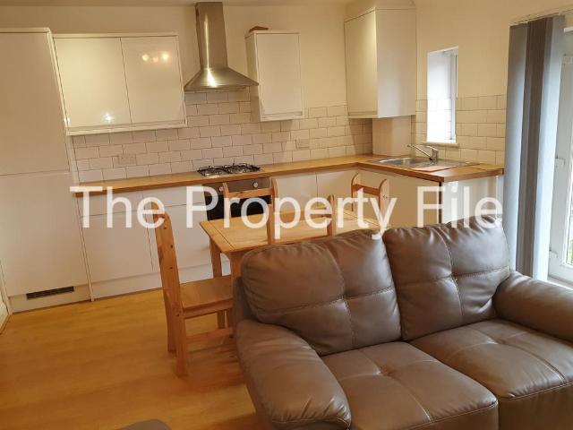 4 bedroom apartment to rent