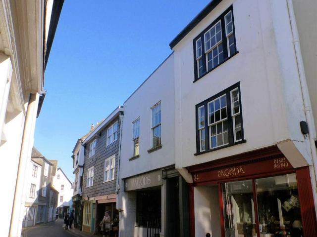 4 bedroom apartment to rent
