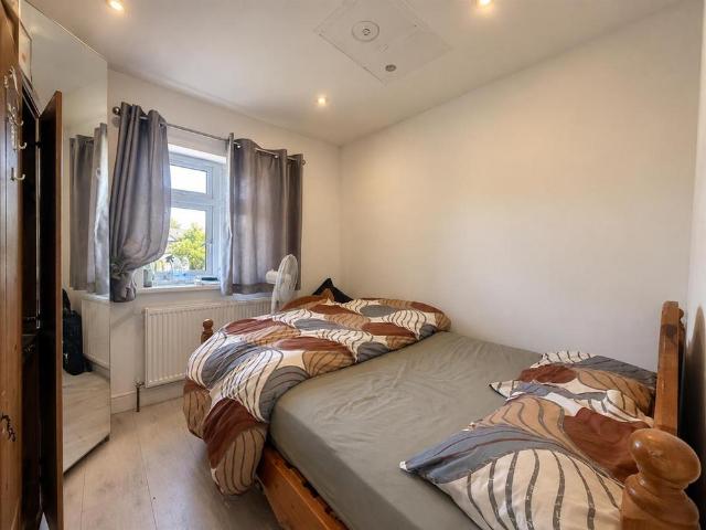 4 bedroom apartment to rent