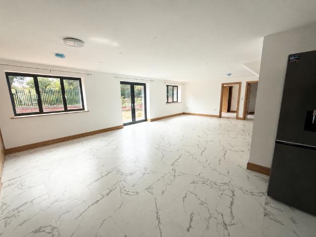 4 bedroom apartment to rent