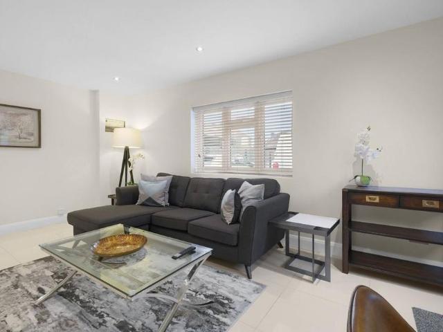 4 bedroom apartment to rent