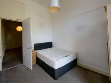 Glasgow, Glasgow and Clyde Valley - Equipped kitchen