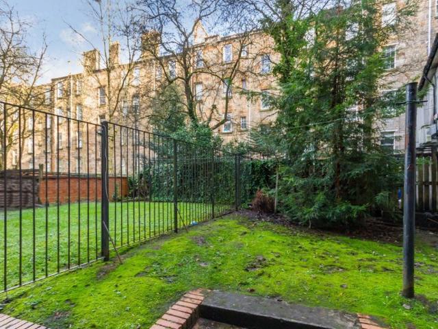 4 bedroom apartment to rent