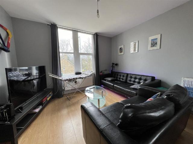 4 bedroom apartment to rent