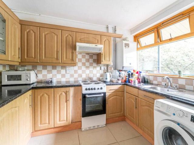 4 bedroom apartment to rent