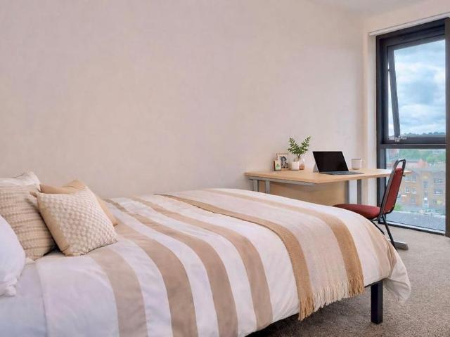4 bedroom apartment to rent